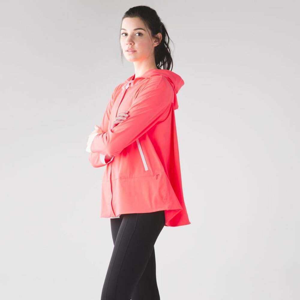 Lululemon Sun Showers Swing Jacket Grapefruit / White